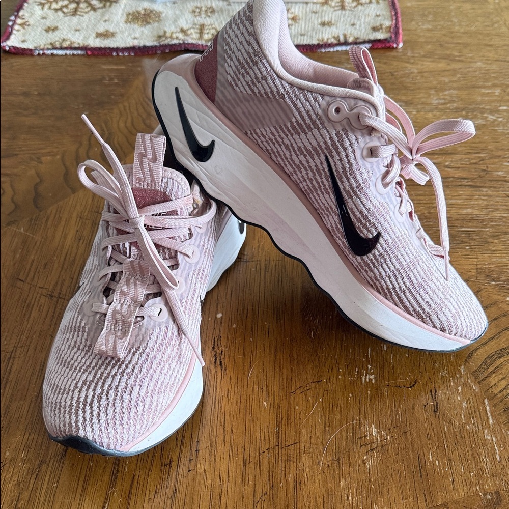 Nike Women’s Pink Knit Running Sneakers with Black Swoosh